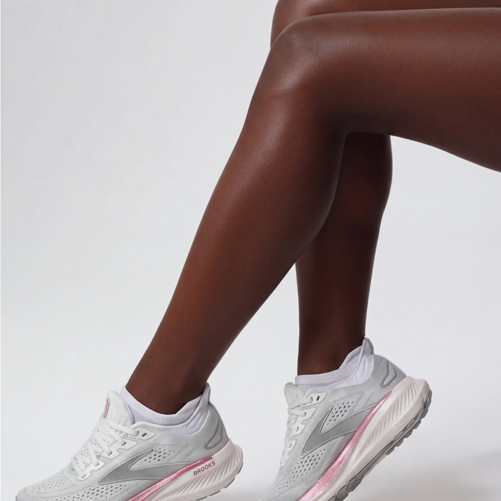 Brand New In The Box 🔥🔥🔥Brooks Glycerin 23 White & Pink Women Size 7 - Picture 15 of 15